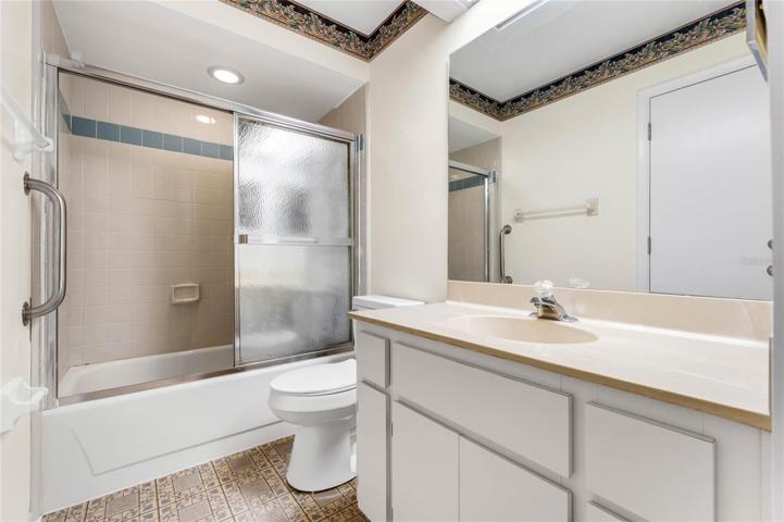 Double Primary Bath