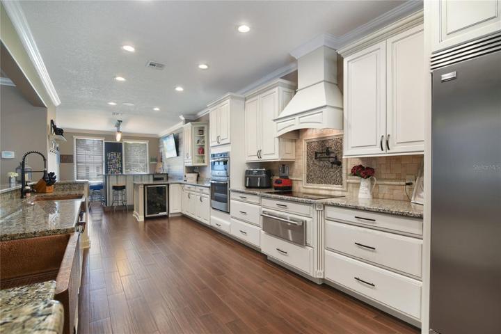KITCHEN.