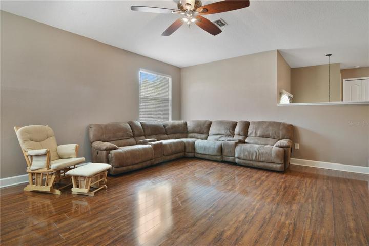 Flex space gives you options and room to grow!