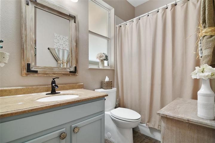 Main floor full bath.
