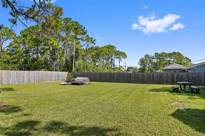 Conveniently located with easy access to local parks, shopping and dining as well as everything Central Florida and the coast have to offer!
