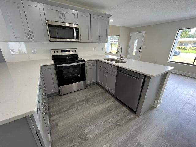 OPEN PLAN KITCHEN