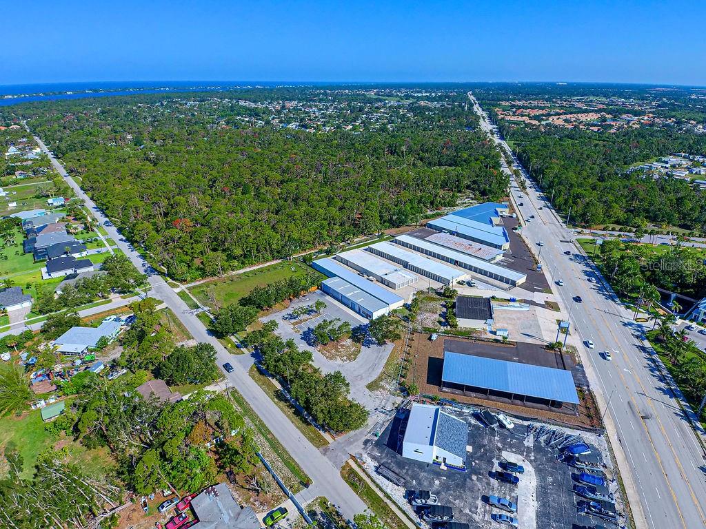 GREAT LOCATION EASY ACCESS TO SR776 - 2 GATES AND LARGE TURN AROUND
