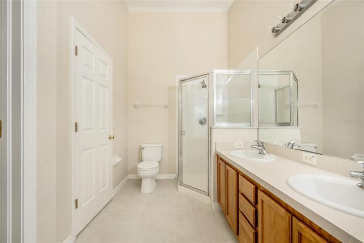 Main bathroom view #2