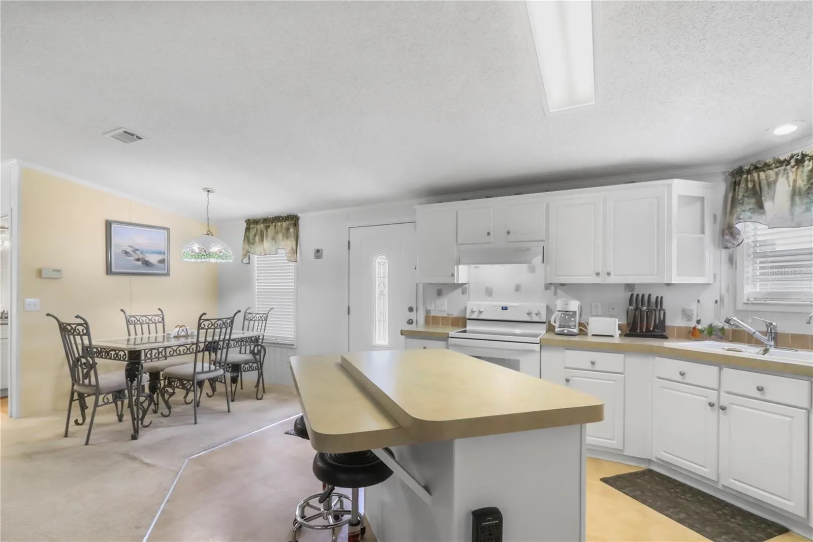 Breakfast Bar
