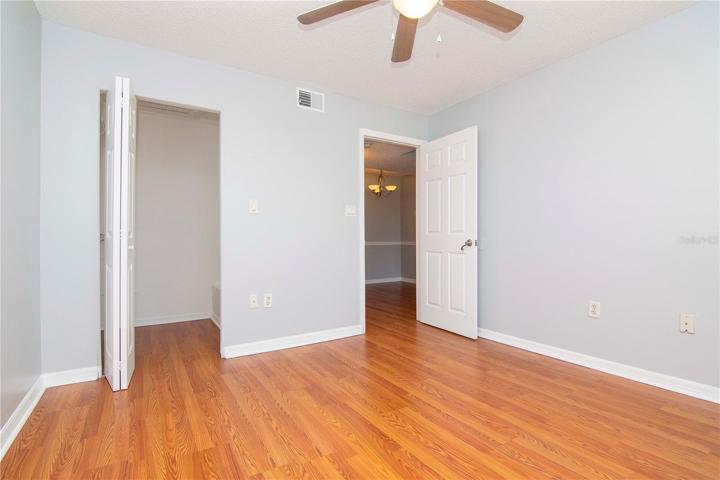 2nd Bedroom w/ Walk-In Closet