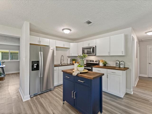 Open Kitchen