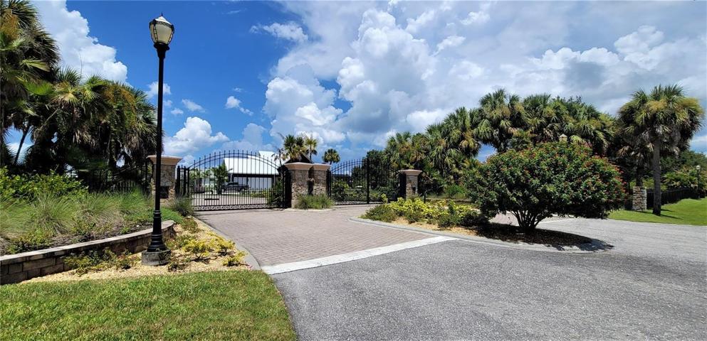 Gate - The Estate on Peace River