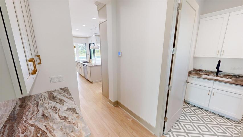 Garage foyer, laundry room and ensuite