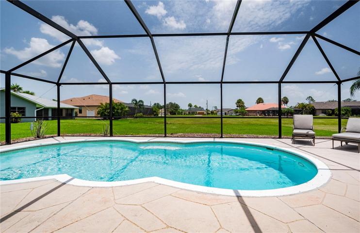 oversized freeform pool