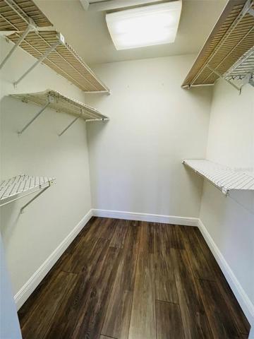 Walk in closet