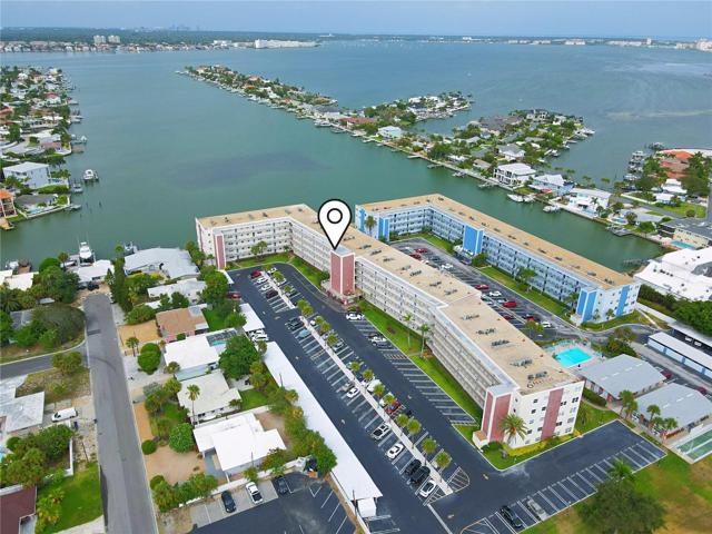 Welcome to your dream waterfront getaway! This beautiful condo is located on the Intracoastal waterway in the heart of St Pete Beach, offering the perfect blend of luxury, comfort, and convenience.