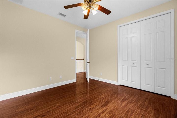 2nd bedroom (2nd floor)