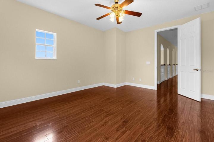 4th bedroom (2nd floor)