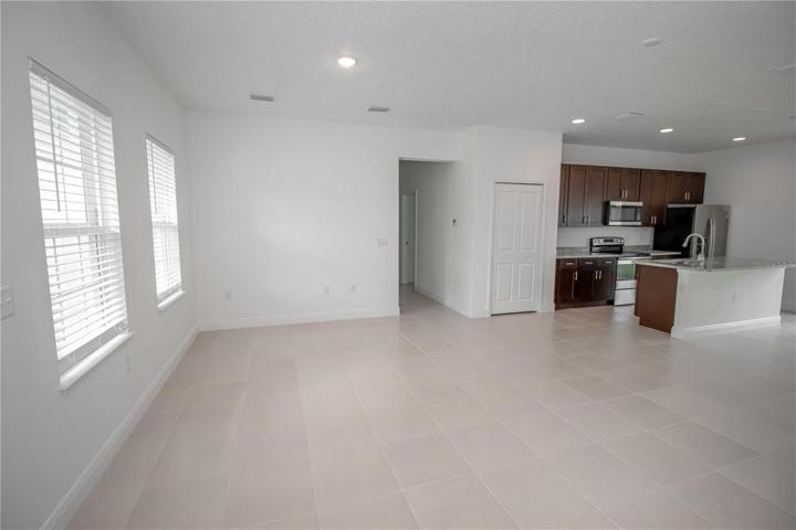 MODEL HOME