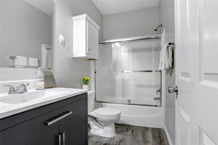 The secondary bathroom.
