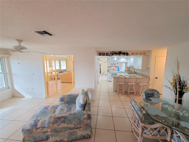 Sitting Room/Dining Room