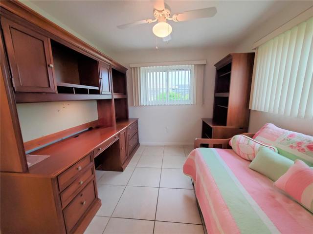 3rd bedroom/office with trundle bed
