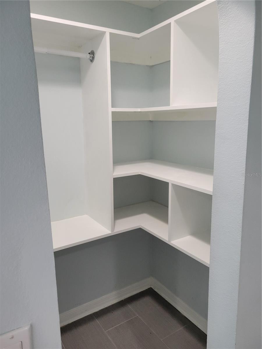 Walk in closet