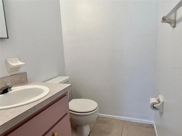 1/2 Bath in Master
