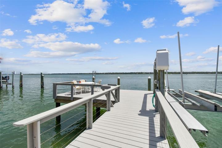 Dock