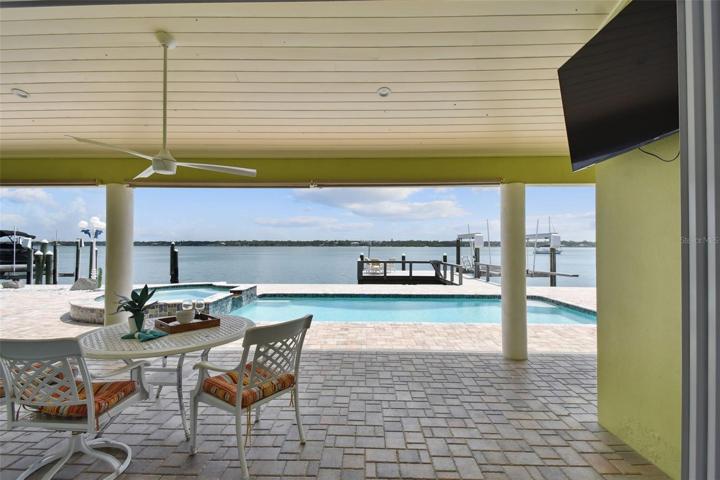 outdoor living area