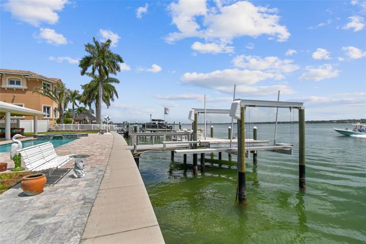 Dock