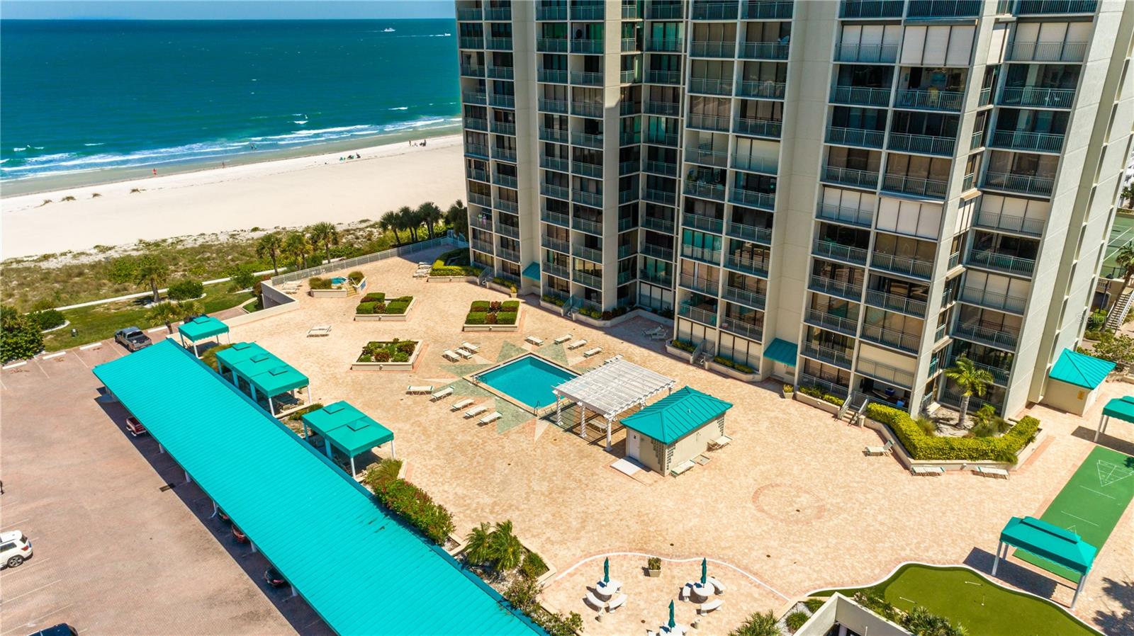 SAND KEY CLUB PLAZA DECK JUST STEPS AWAY FROM 3 BEDROOM CONDO
