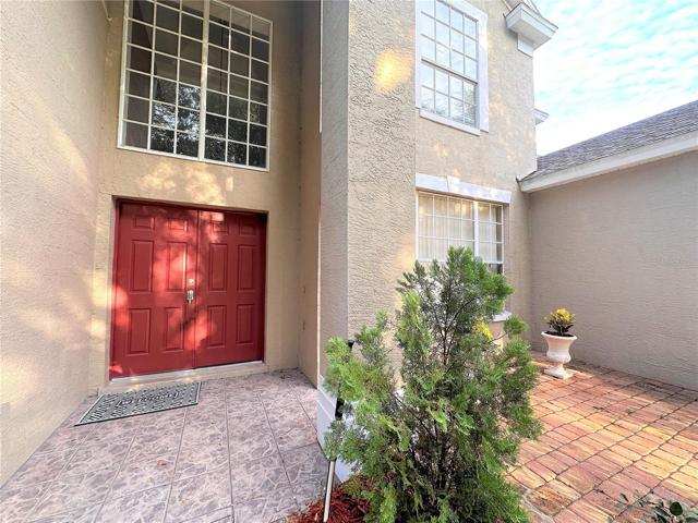 Exterior Front Entry