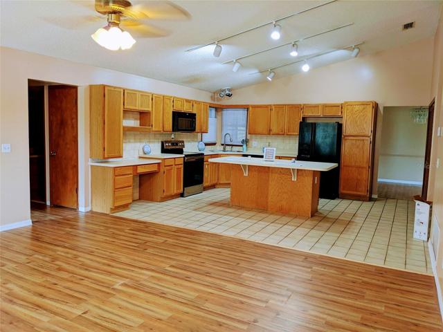 Kitchen/Family Rom
