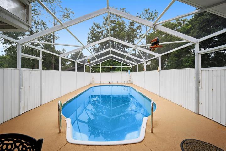 Screened-in pool
