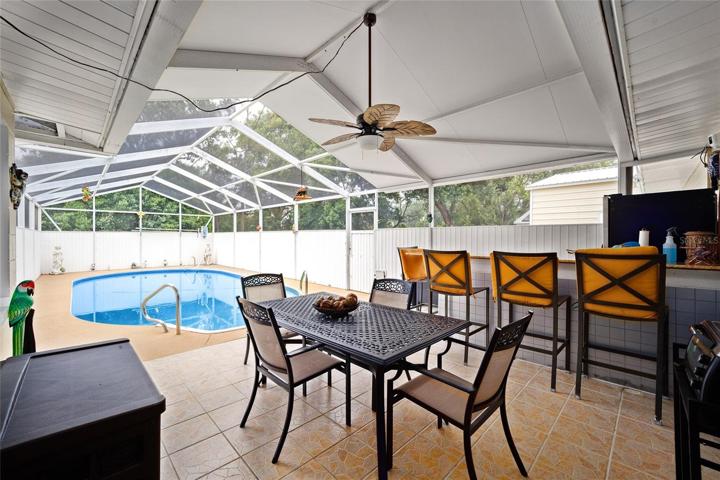 Entertaining pool area