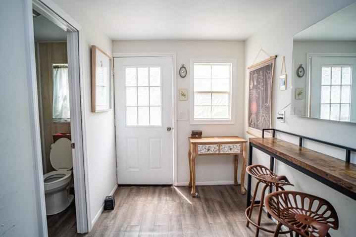 cottage with a bathroom and electricity