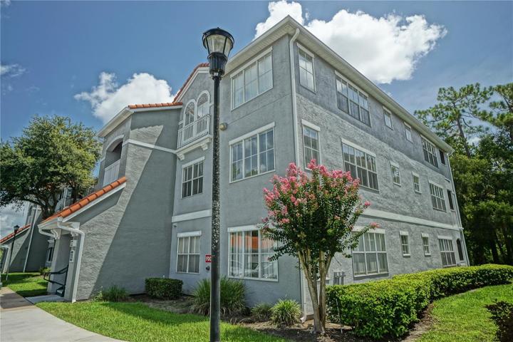 Corner Unit w/ Extra Windows