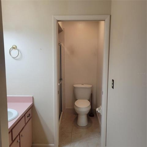 master bedroom bathroom