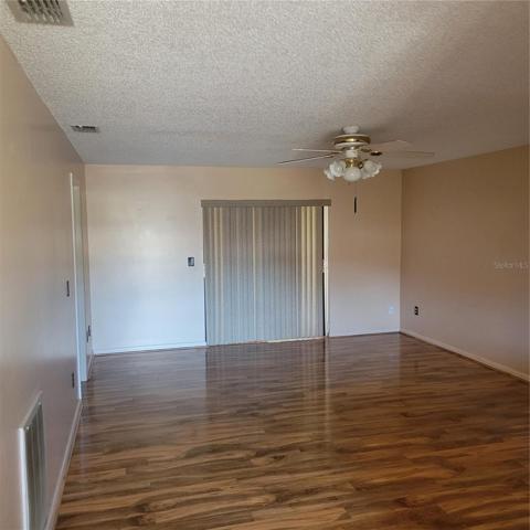 livingroom / dining combo