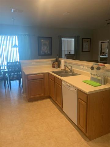 Breakfast bar/island with sink and dishwasher