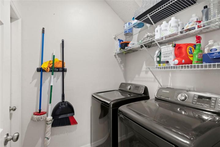 LAUNDRY ROOM!