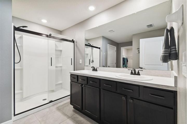 Dual Vanity, Stunning Shower