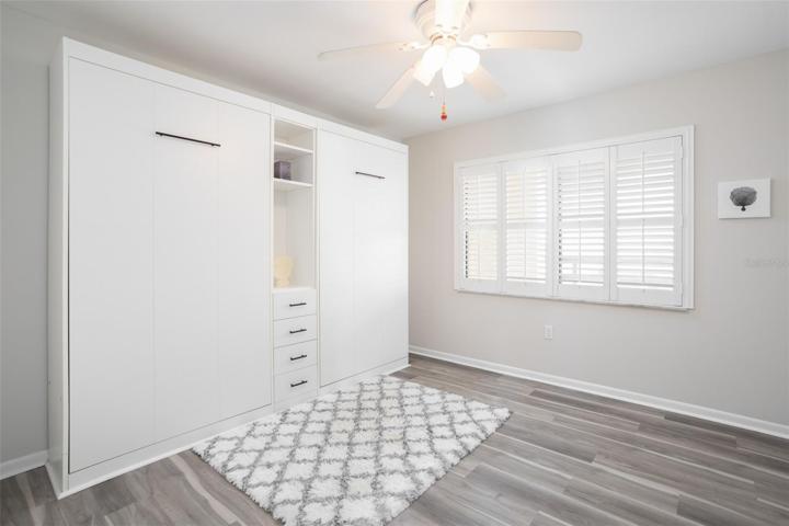 Twin murphy beds