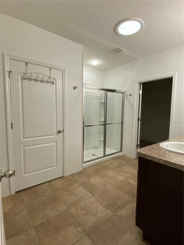 SKYLIGHT BATH FIXTURE