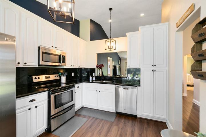 Kitchen was totally remodeled, so pretty!