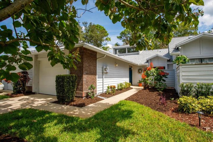 Beautiful, one story , 2 bedroom townhome