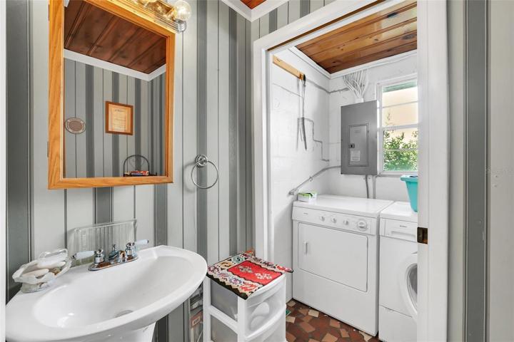 1/2 Bathroom & Laundry