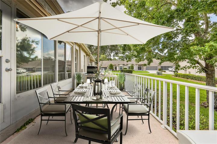 Virtually Stage Back Deck