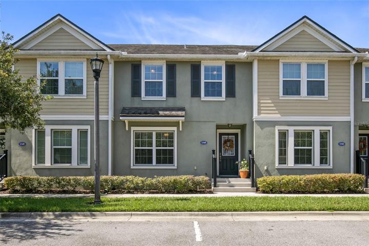 Beautiful townhome in the heart of Winter Springs. Walk to the park, restaurants, shopping, fitness and more!