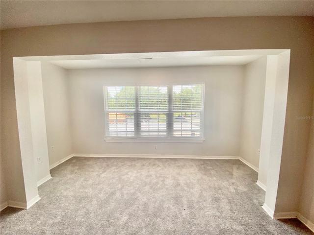 DEN/OFFICE SPACE
