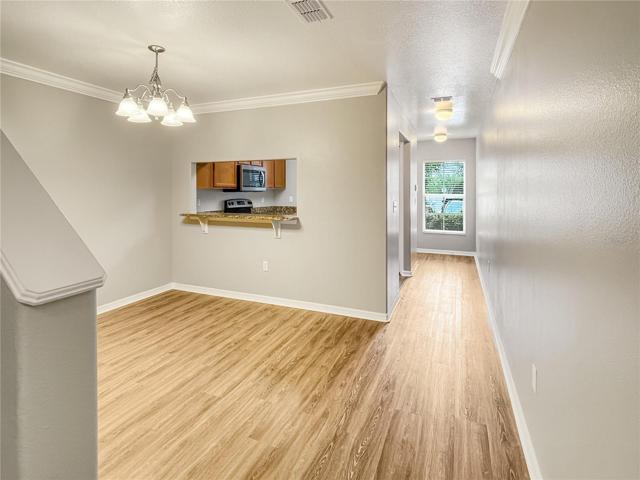 Dining room towards the entrance.