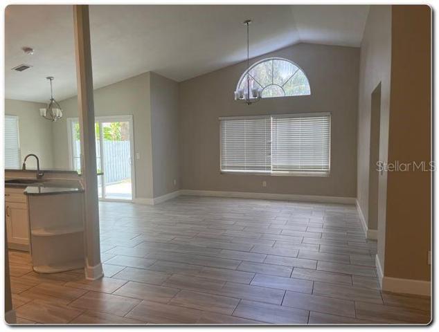 OPEN LIVING AREA
