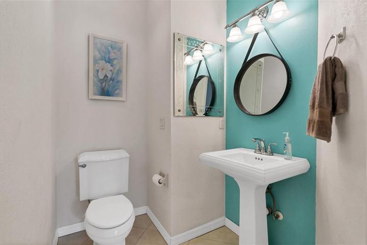 1/2 Bath